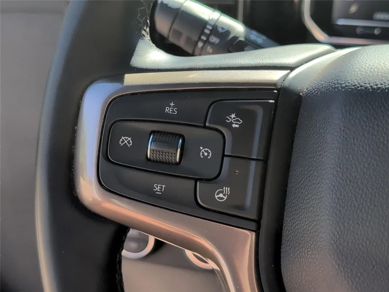 Used 2024 Summit White Chevrolet High Country image 26
