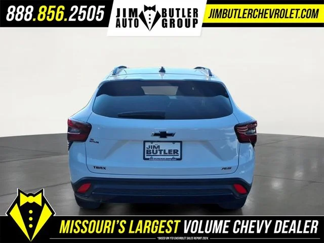 Certified Used 2025 White Chevrolet 2RS image 22