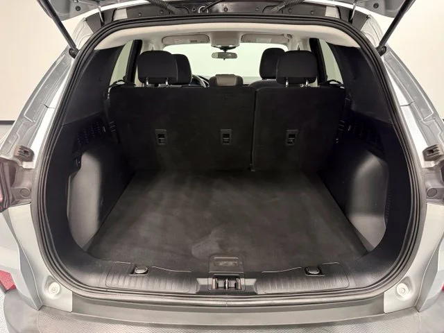 Used 2021 Silver Ford SE image 30