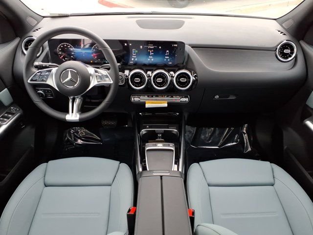 New 2026 White Mercedes-Benz GLA 250 image 4