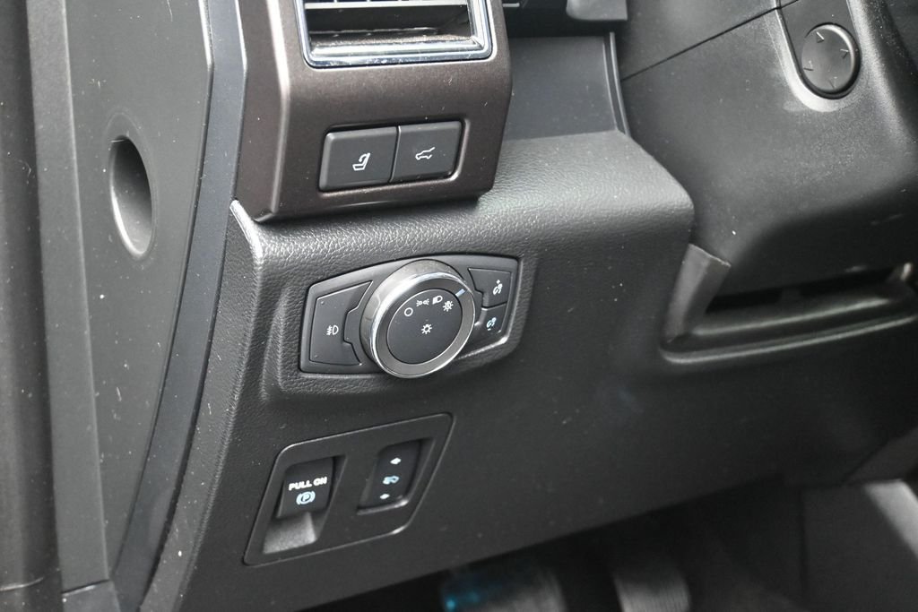 Used 2019 Gray Ford Limited image 13