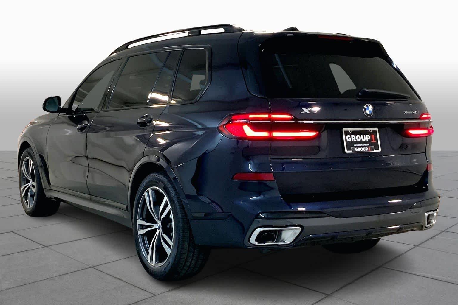 New 2026 Carbon Black Metallic BMW xDrive40i image 12