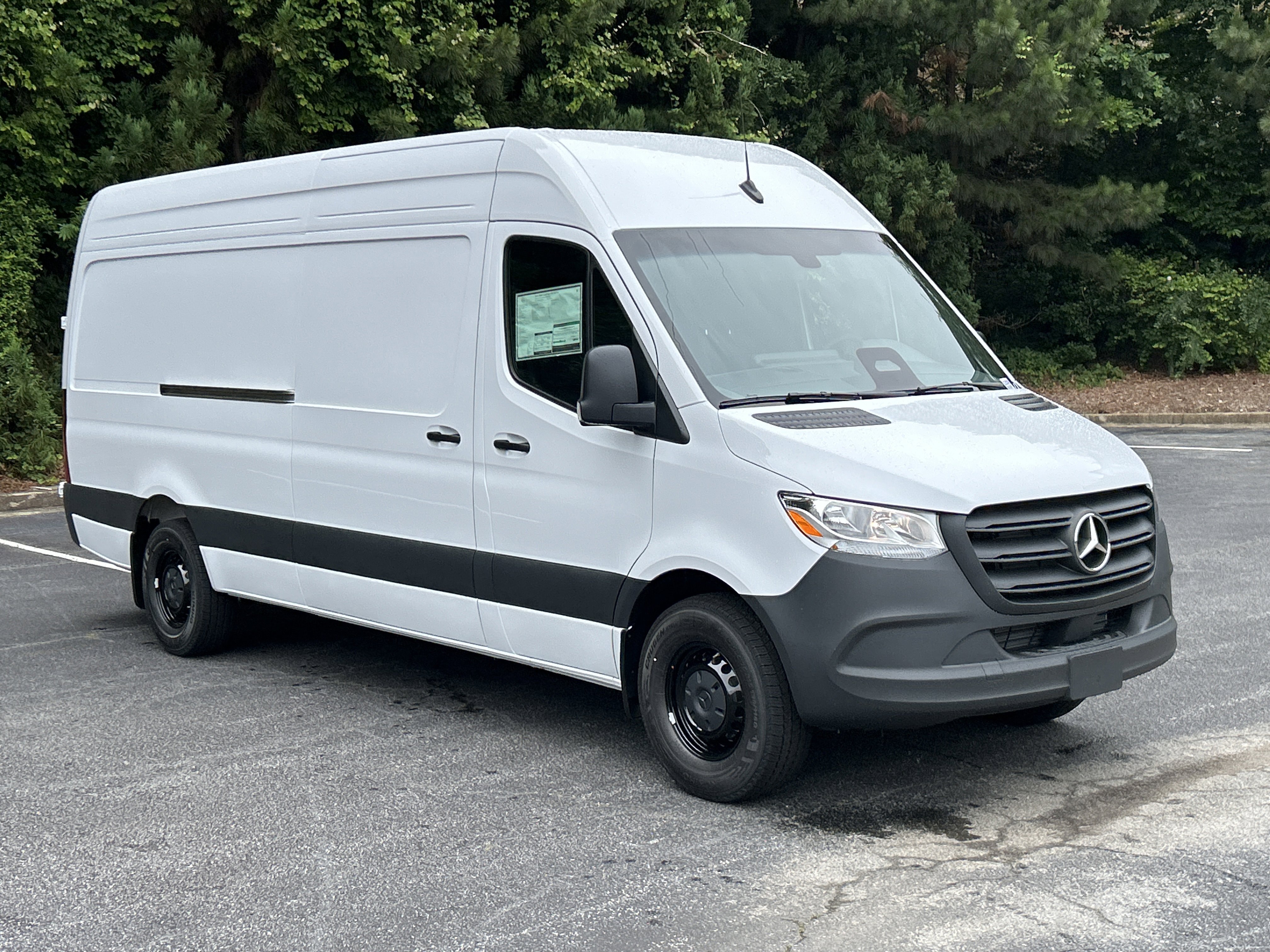New 2026 Arctic White Mercedes-Benz 2500 High Roof I4 Diesel 170 RWD image 4