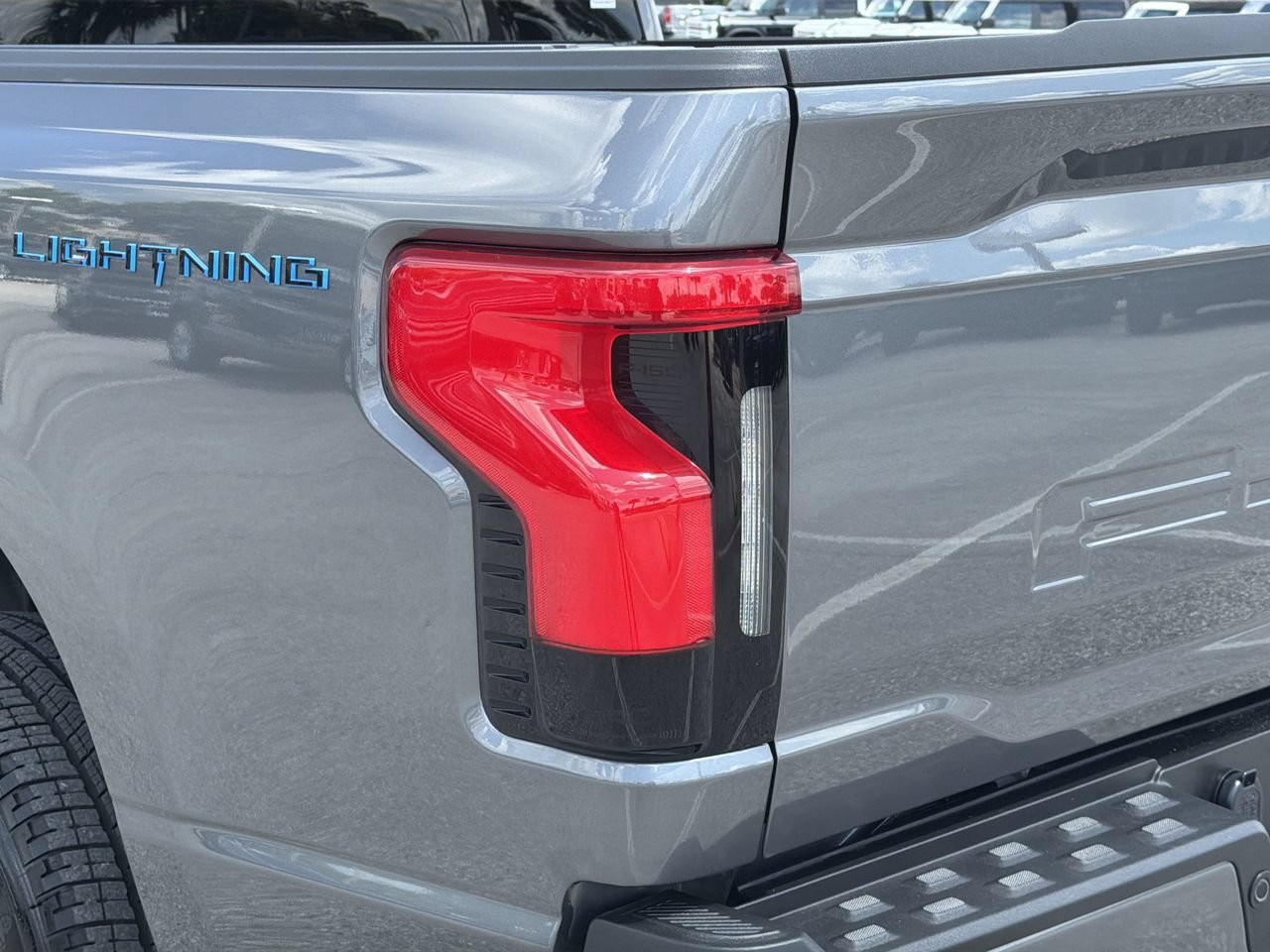 Used 2025 Gray Metallic Ford XLT image 7