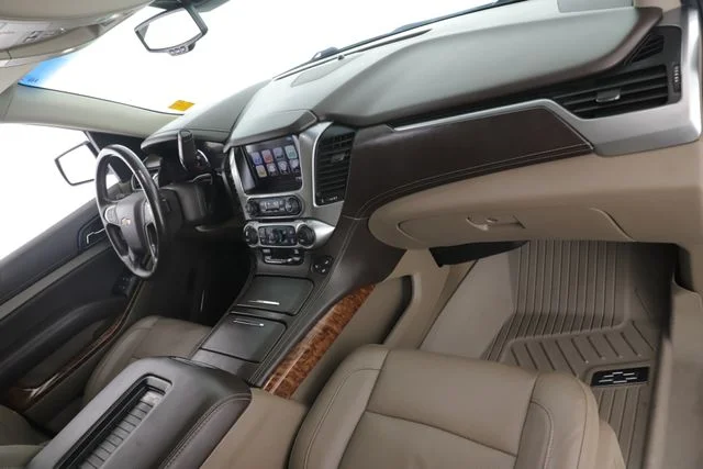 Used 2020 Beige Chevrolet Premier image 36