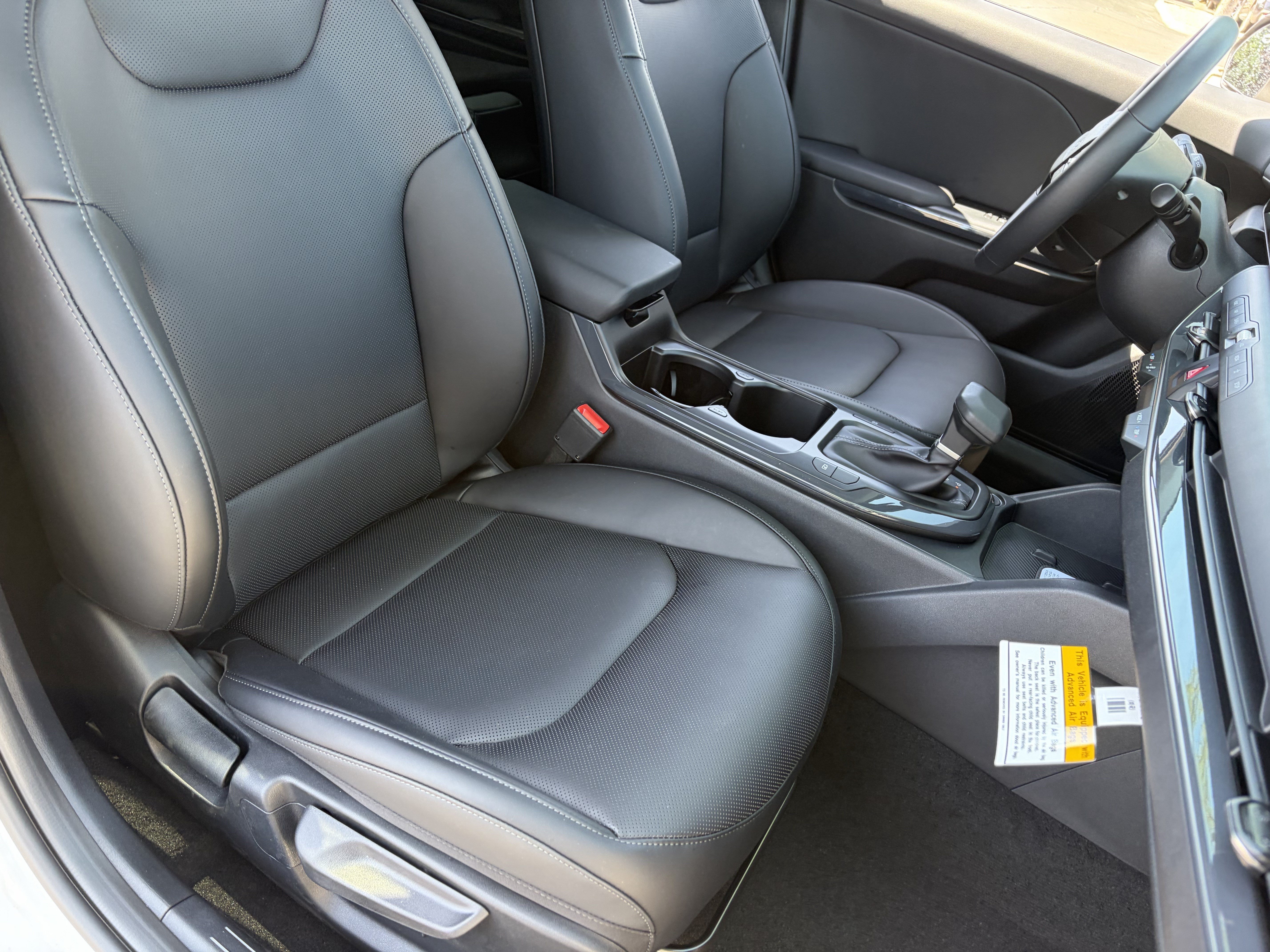 New 2026 Snow White Pearl Kia EX image 8