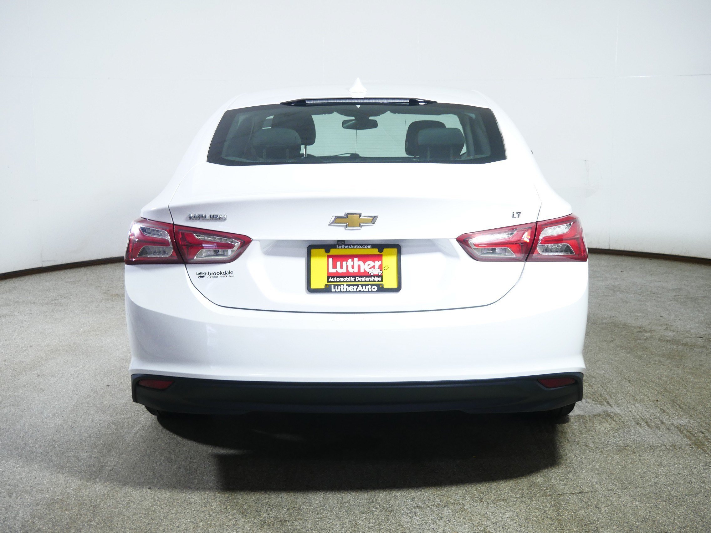 Used 2020 SUMMIT WHITE Chevrolet LT image 6