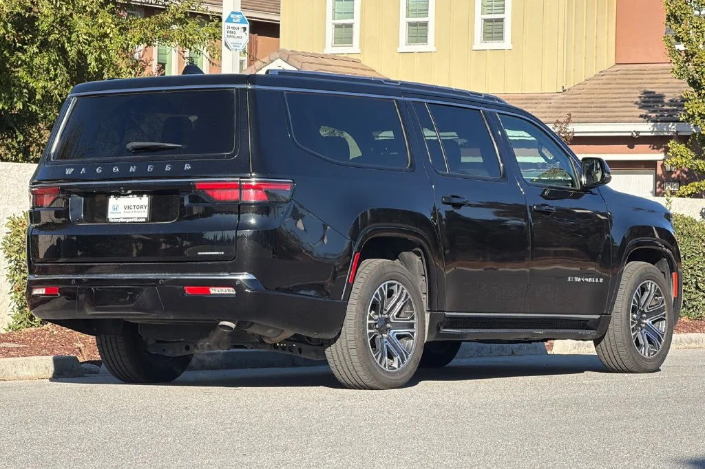 Used 2024 Diamond Black Jeep Series II image 4