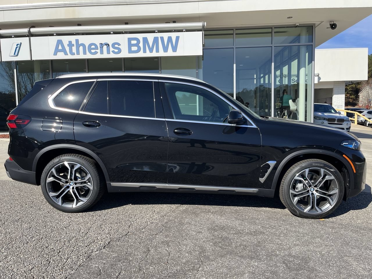 Used 2026 Black Sapphire Metallic BMW sDrive40i image 9