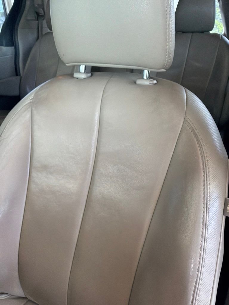 Used 2014 Black Toyota XLE image 5