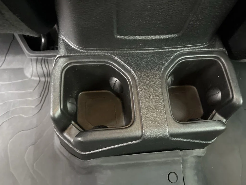 Used 2023 Silver Jeep Altitude image 31