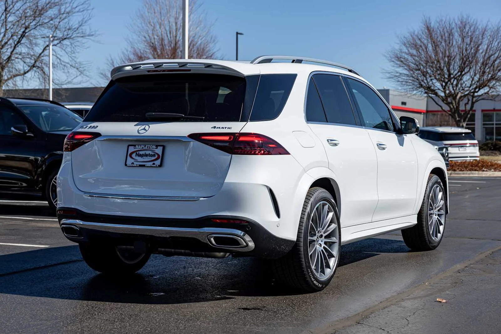 New 2026 MANUFAKTUR Moonlight White Metallic Mercedes-Benz GLE 350 image 5