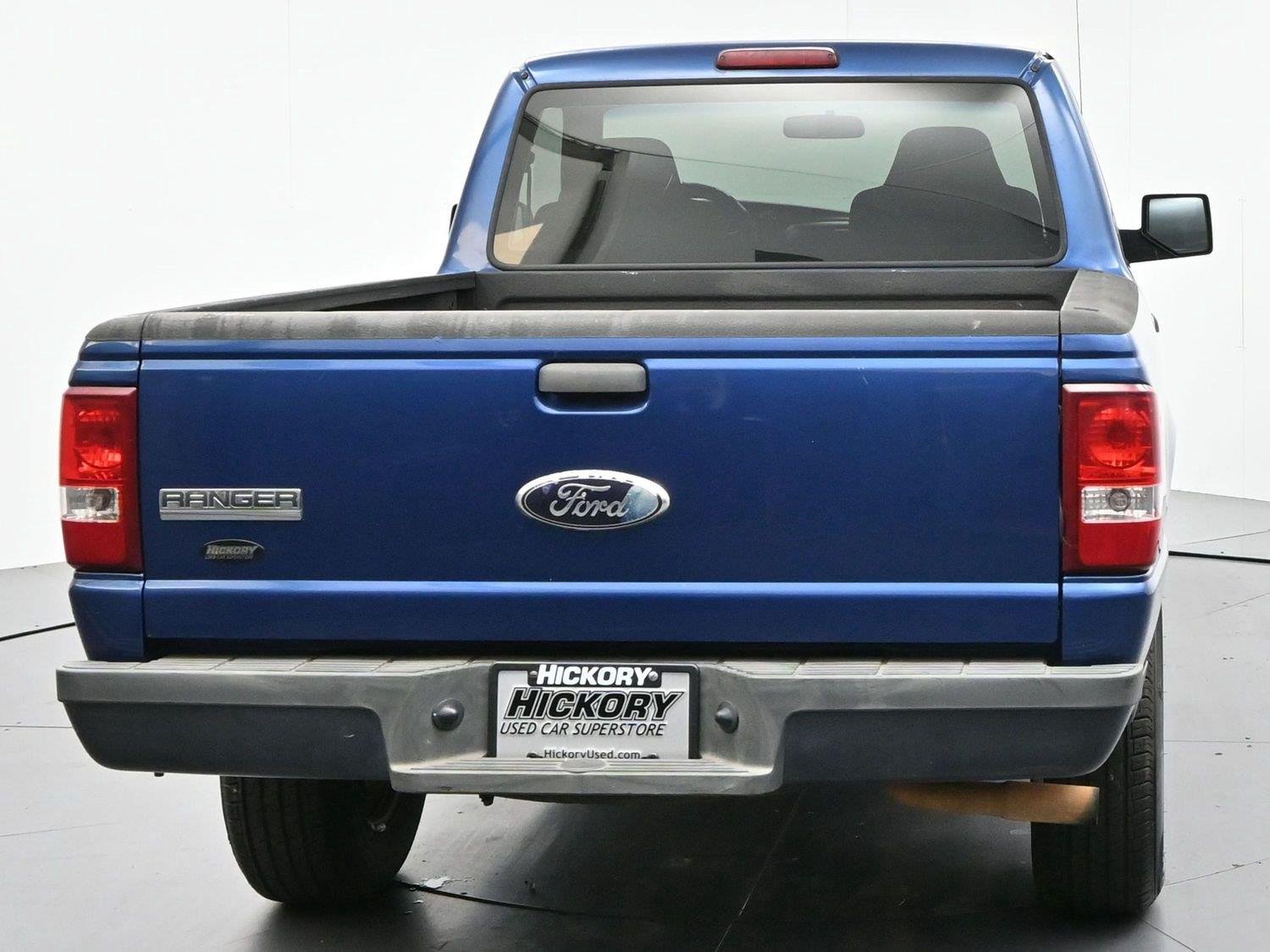 Used 2008  Ford XL image 6