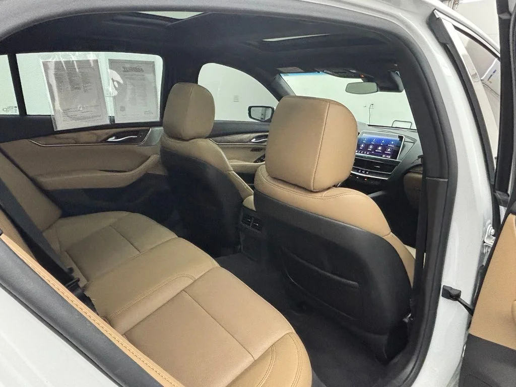 Used 2022 White Cadillac Premium Luxury image 41