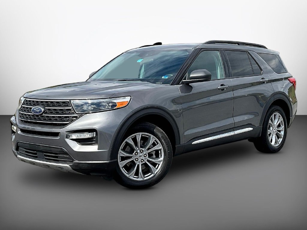 Used 2023 Gray Ford XLT image 3
