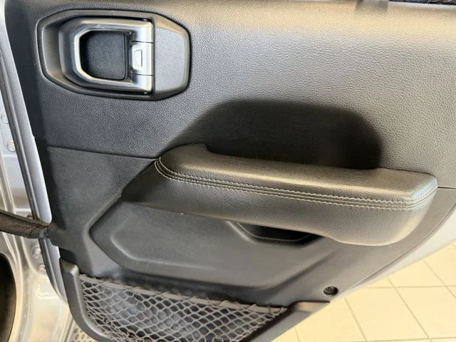 Used 2018 Silver Jeep Unlimited Sahara image 24