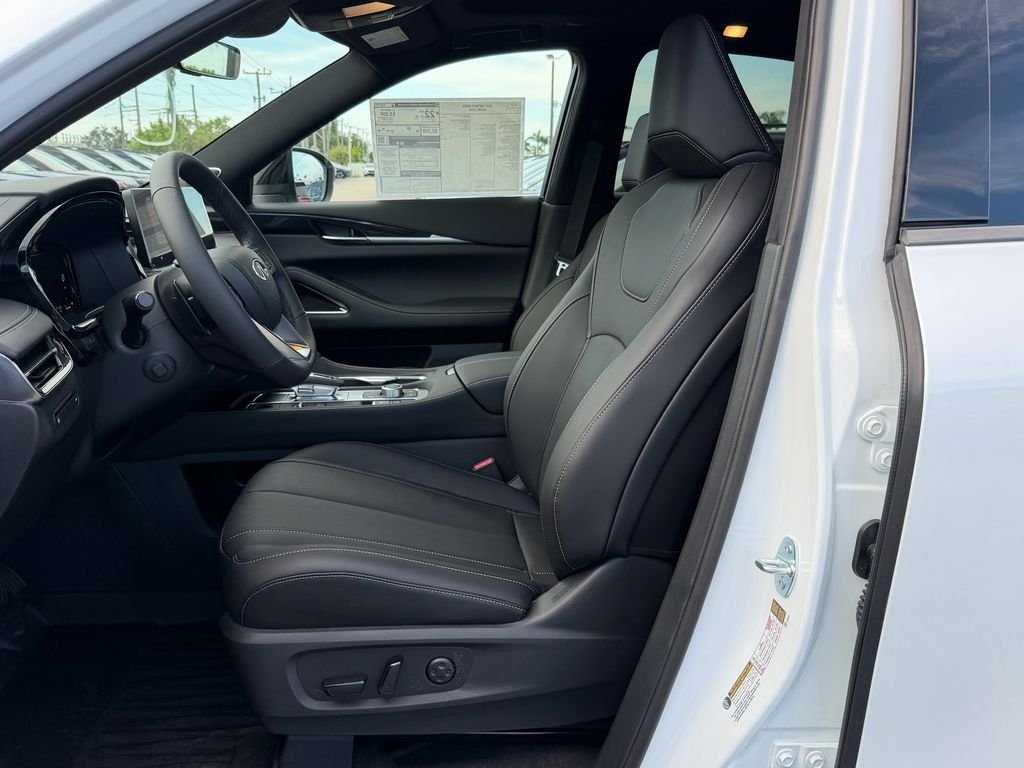 New 2027 RADIANT WHITE INFINITI Sport AWD image 12