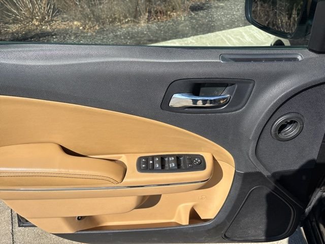 Used 2011 Black Dodge Rallye Plus image 14