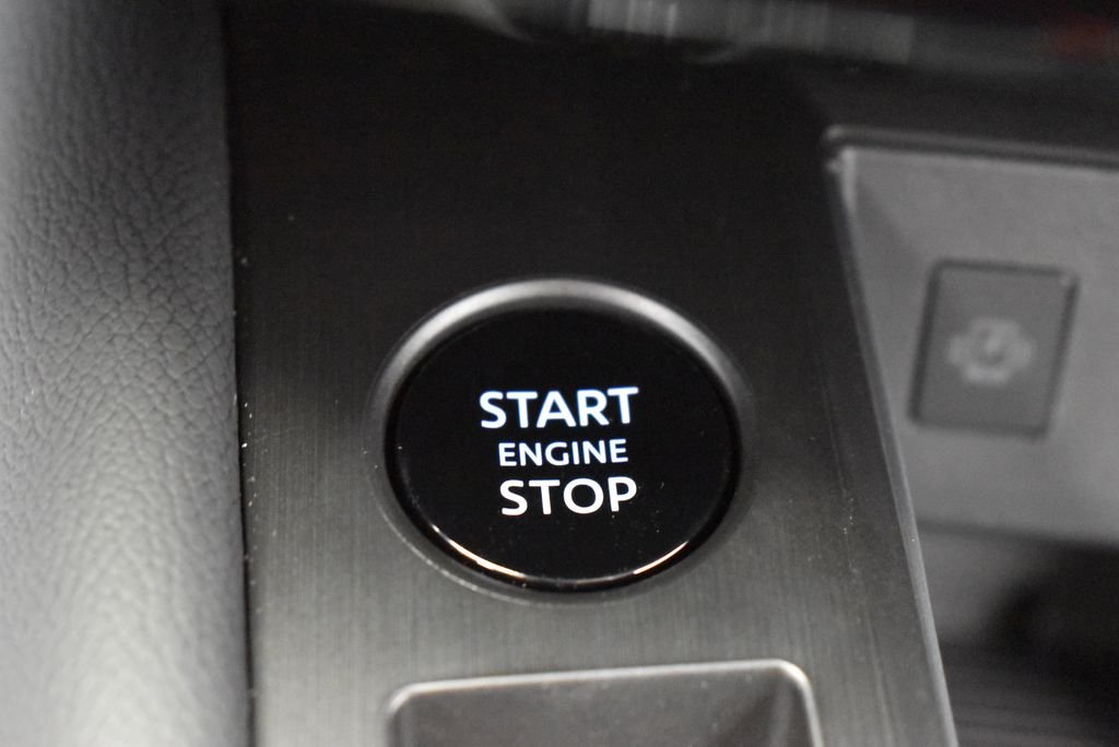 Certified Used 2025 White Nissan SR image 22