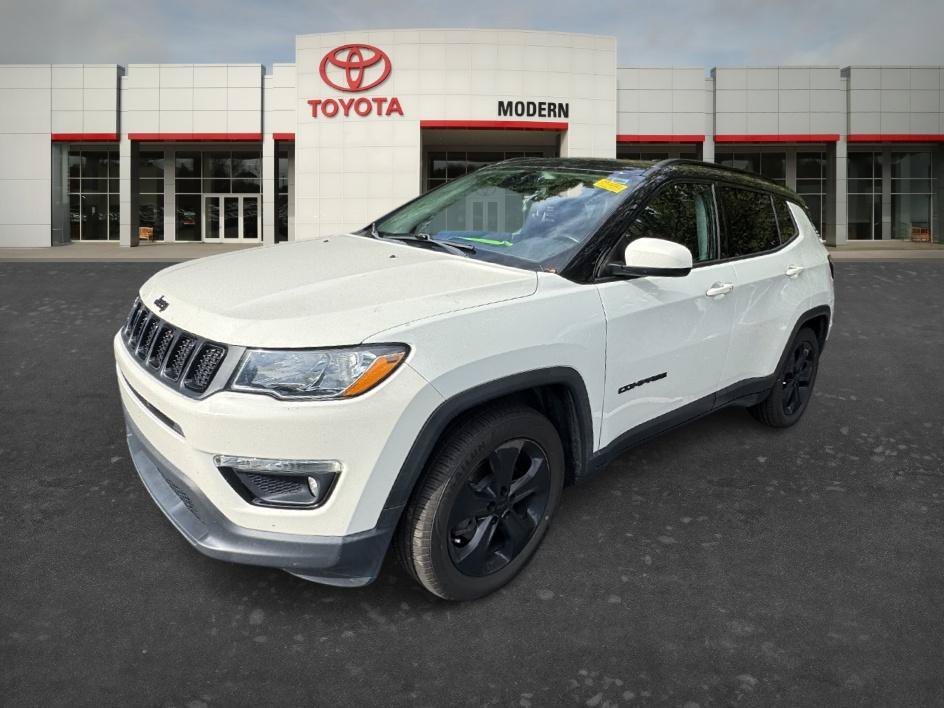 Used 2020 White Clearcoat Jeep Altitude image 4