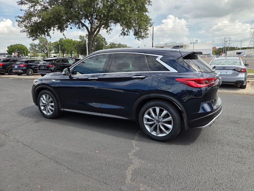 Used 2020 Blue INFINITI LUXE image 10