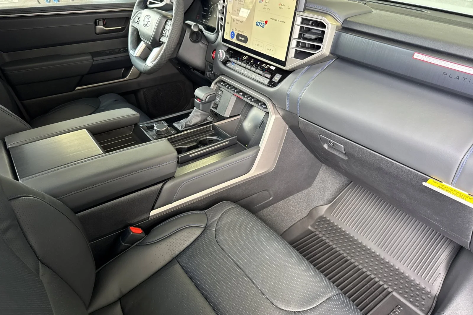 New 2026 Wind Chill Pearl <sup>1</sup> Toyota  Platinum image 16