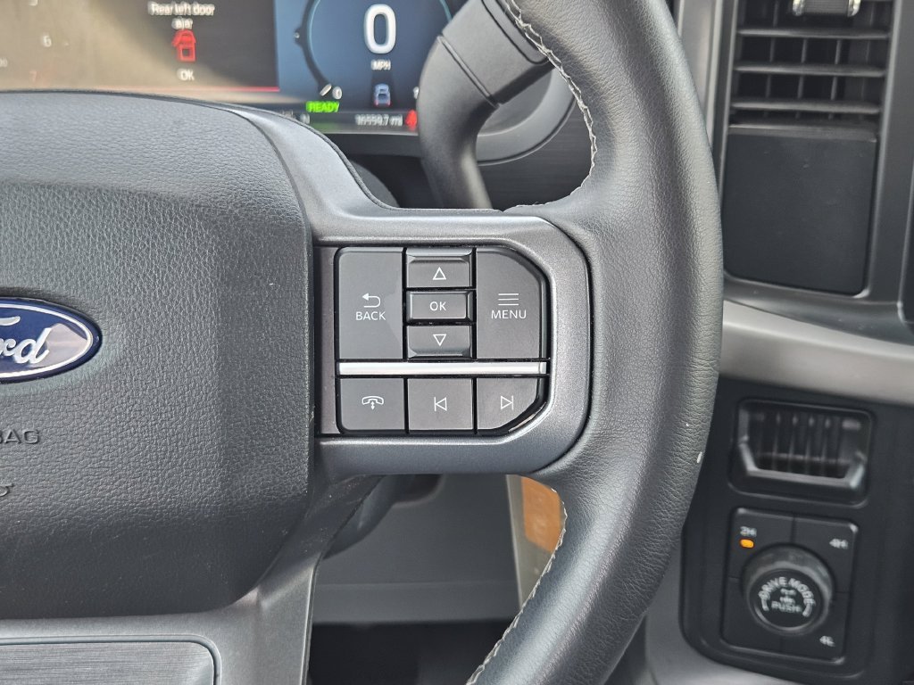 Used 2025 White Ford XLT image 28