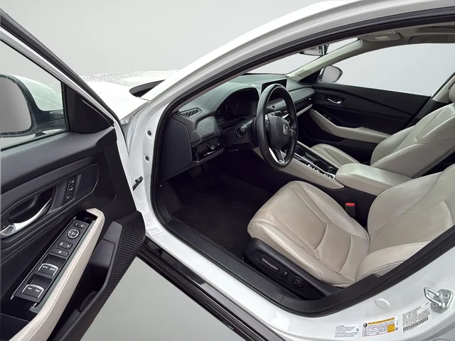 Used 2023 White Honda Touring image 33