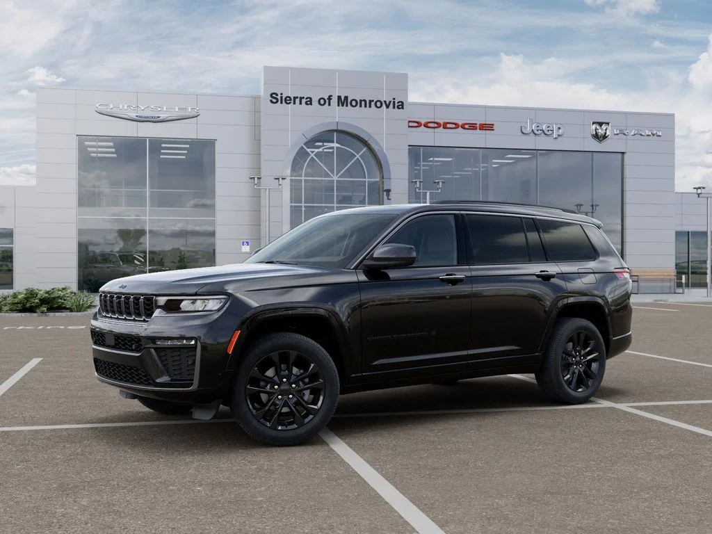 New 2026 Diamond Black Crystal Pearl-Coat Exterior Paint Jeep Limited Reserve image 2