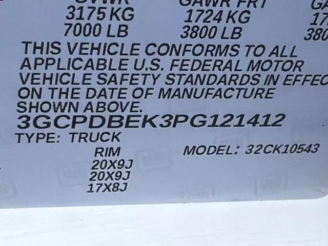 Used 2023 Summit White Chevrolet Custom image 29