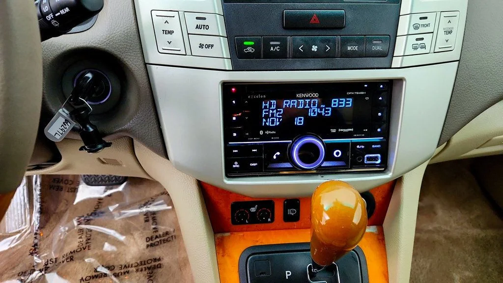 Used 2007 Bamboo Pearl Lexus AWD 4dr w/ Premium Plus Package & Heated Front Seats image 18