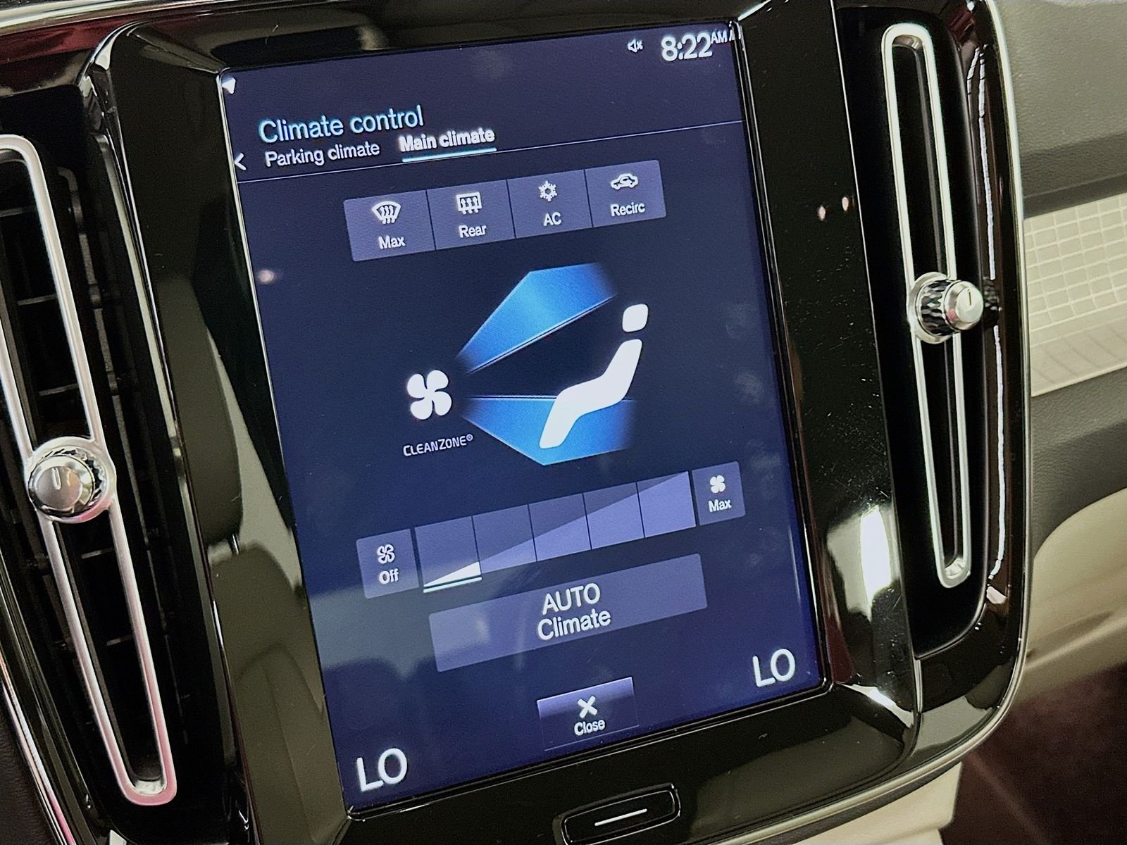 Used 2019 Amazon Blue Volvo Momentum image 15