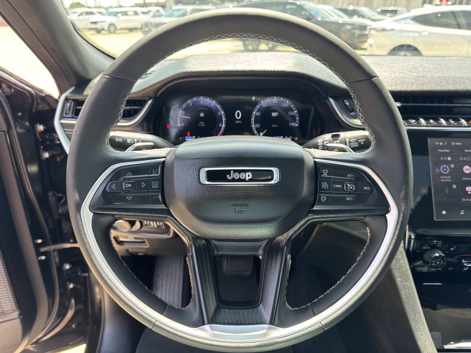 Used 2025 Diamond Black Crystal Pearlcoat Jeep Altitude X image 22