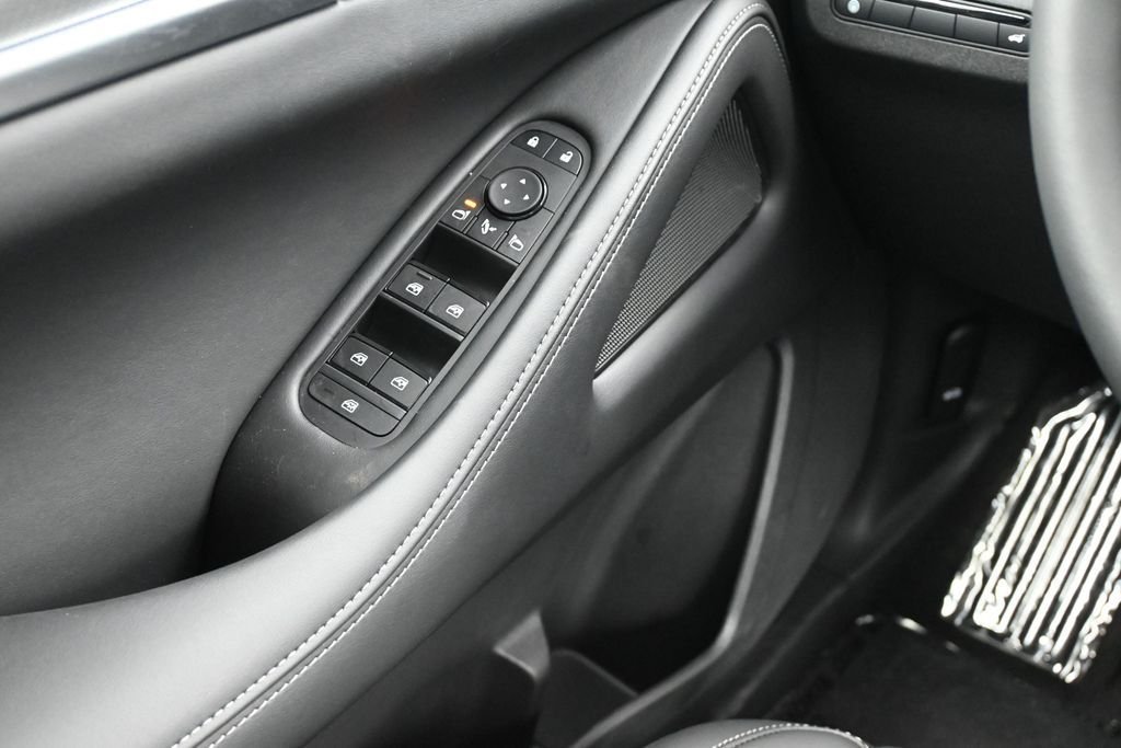 New 2027 RADIANT WHITE INFINITI Pure AWD image 20