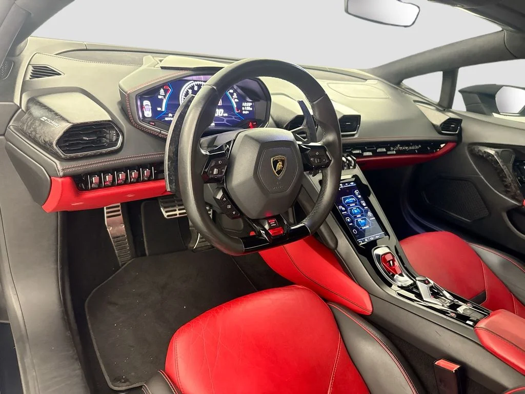 Used 2021 Black Lamborghini  image 9