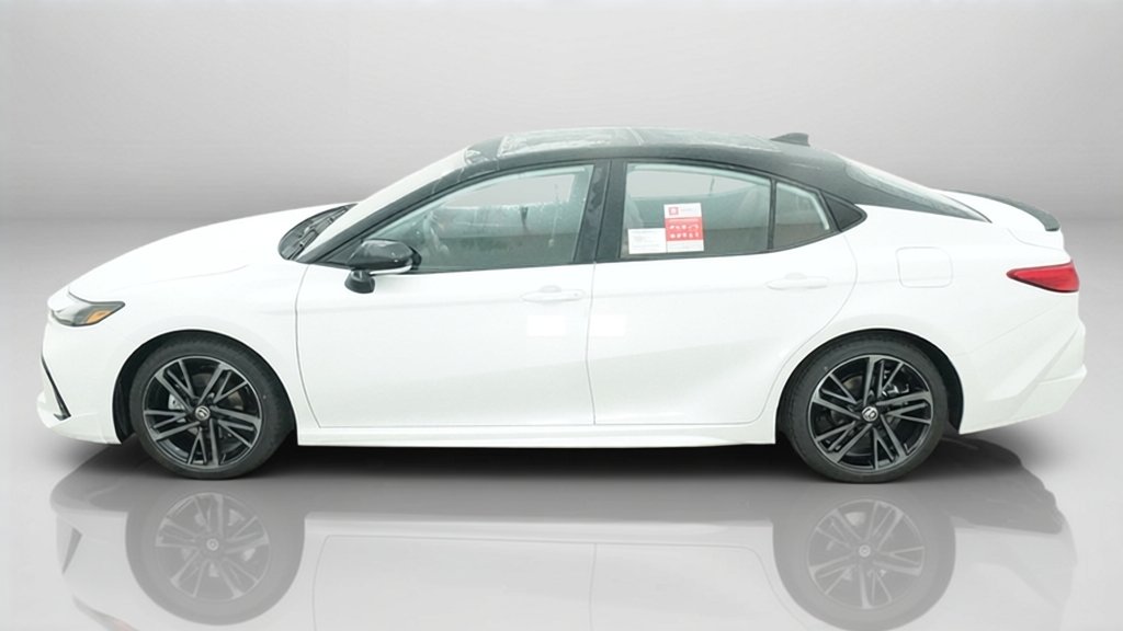 New 2026 Wind Chill Pearl with Midnight Black Metallic roof Toyota XSE image 2