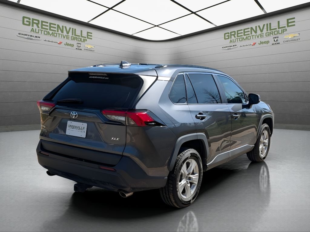 Used 2020 Magnetic Gray Metallic Toyota XLE image 7