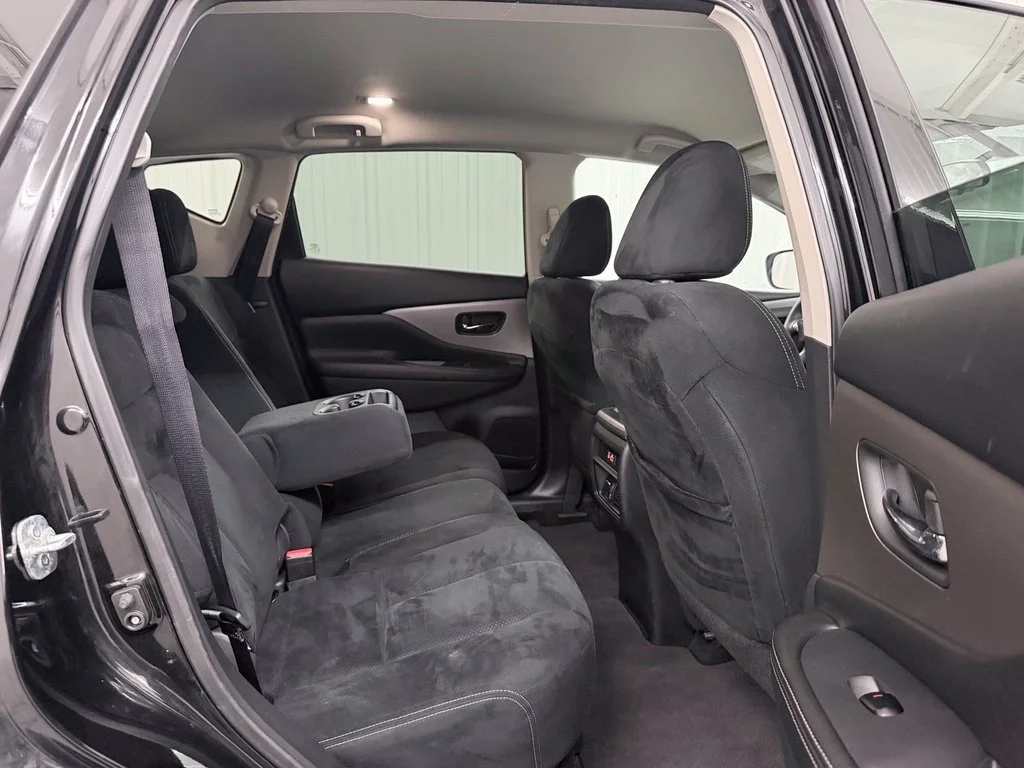 Used 2019 Black Nissan S image 31