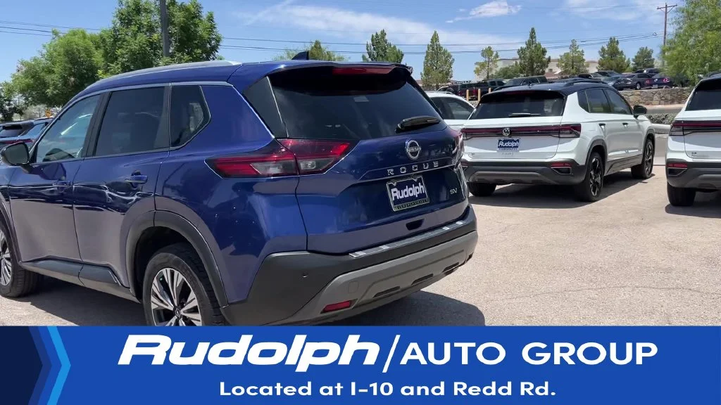 Used 2023 Caspian Blue Metallic Nissan SV image 4