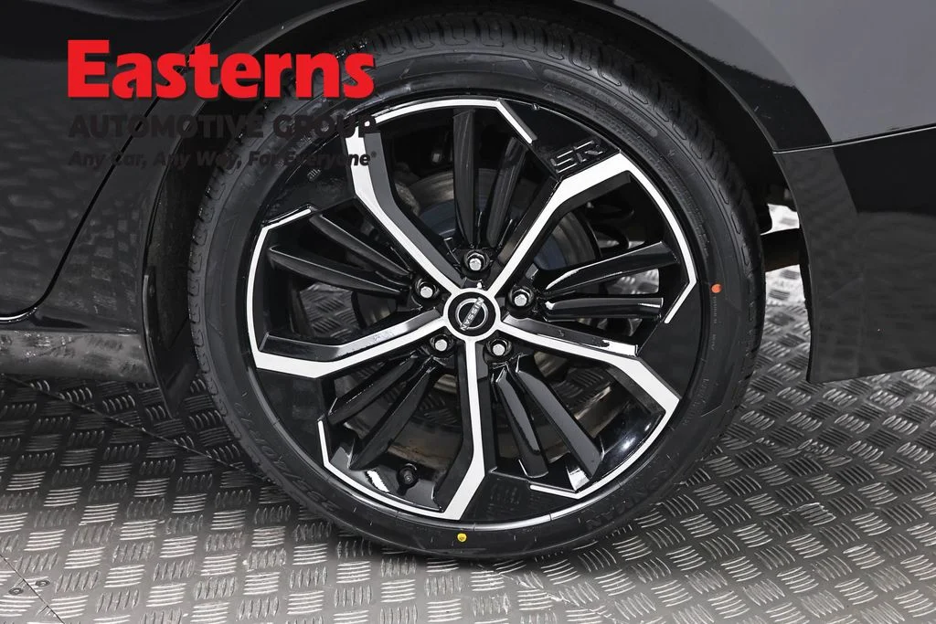 Used 2024 Black Nissan 2.5 SR image 33