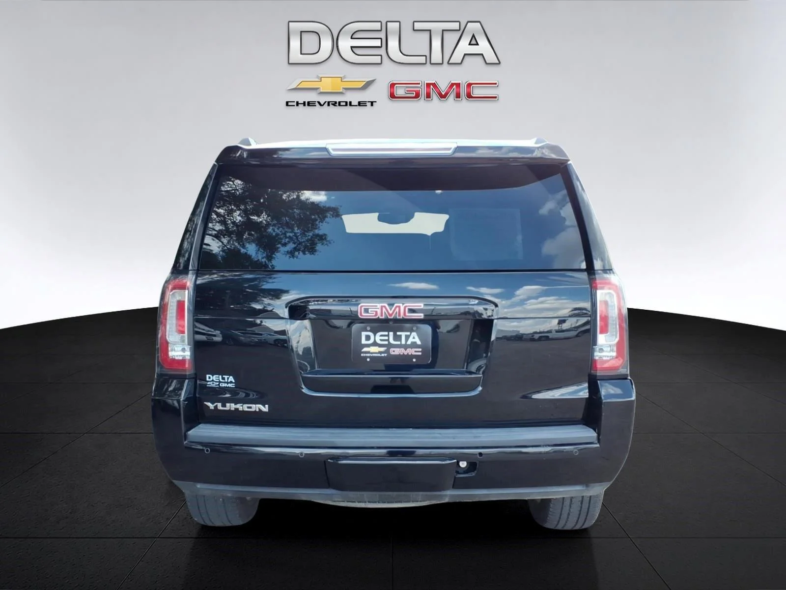 Used 2019 ONYX BLACK GMC SLT image 4