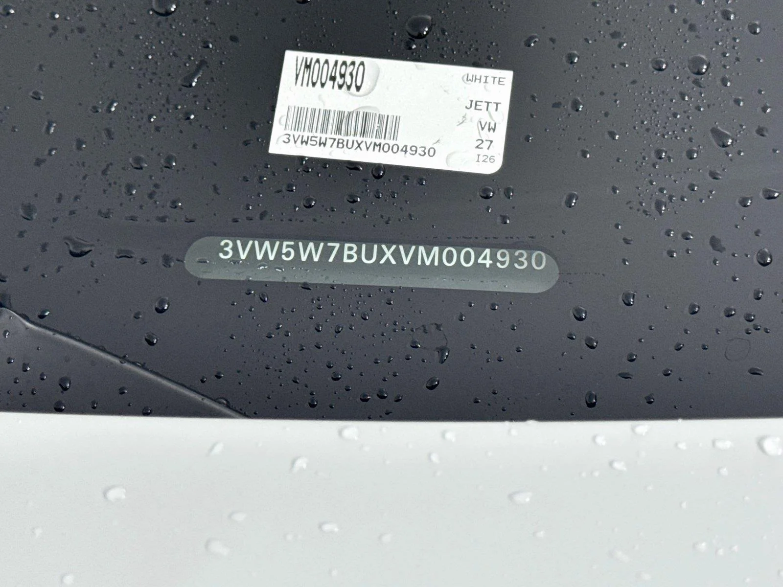 New 2027 Pure White Volkswagen S image 29