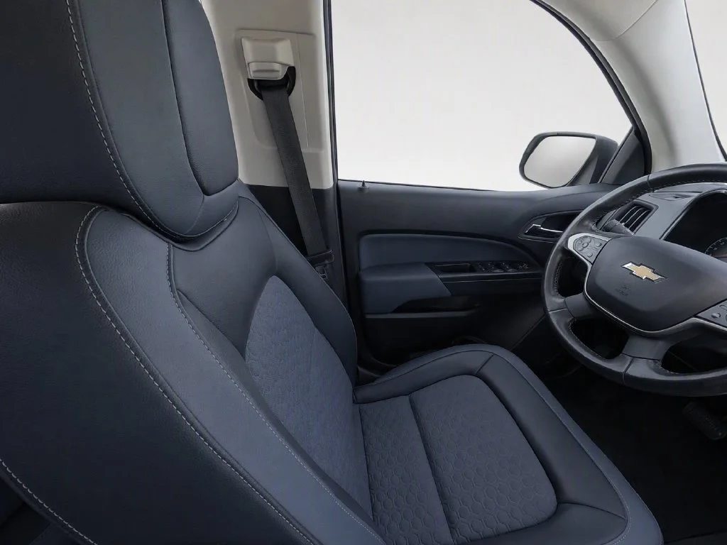 Used 2022 Black Chevrolet Z71 image 26