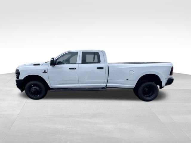 New 2026 Bright White Clear-Coat Exterior Paint RAM TRADESMAN image 3