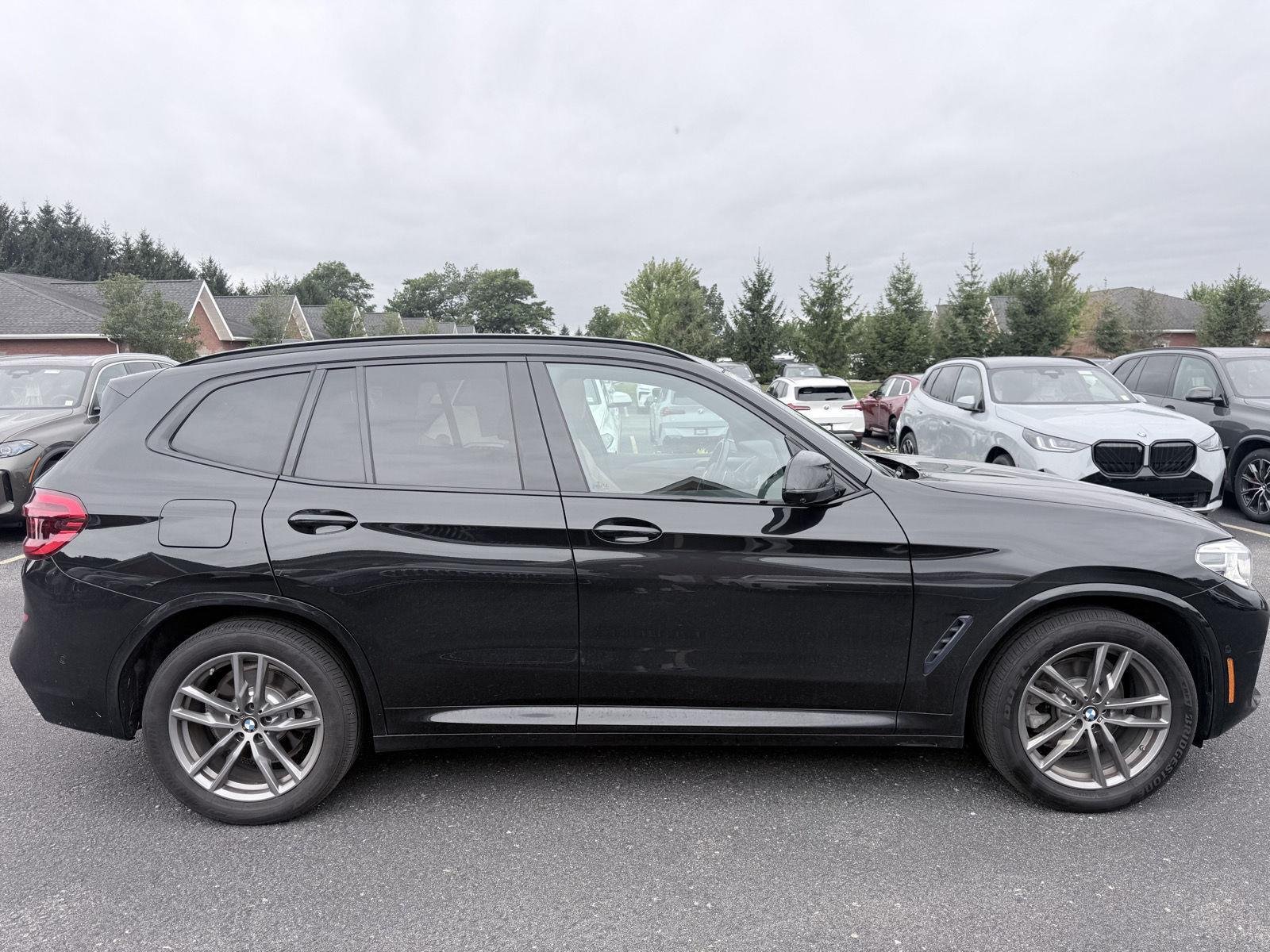 Used 2020 Black Sapphire Metallic BMW xDrive30i image 8