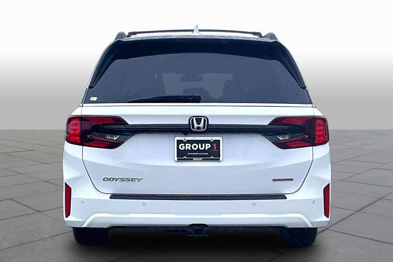 2026 Honda Odyssey Touring - Photo 5