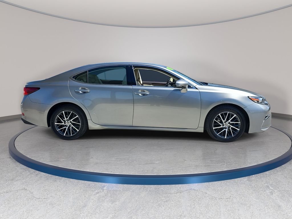 Used 2017 Silver Lexus 350 image 5