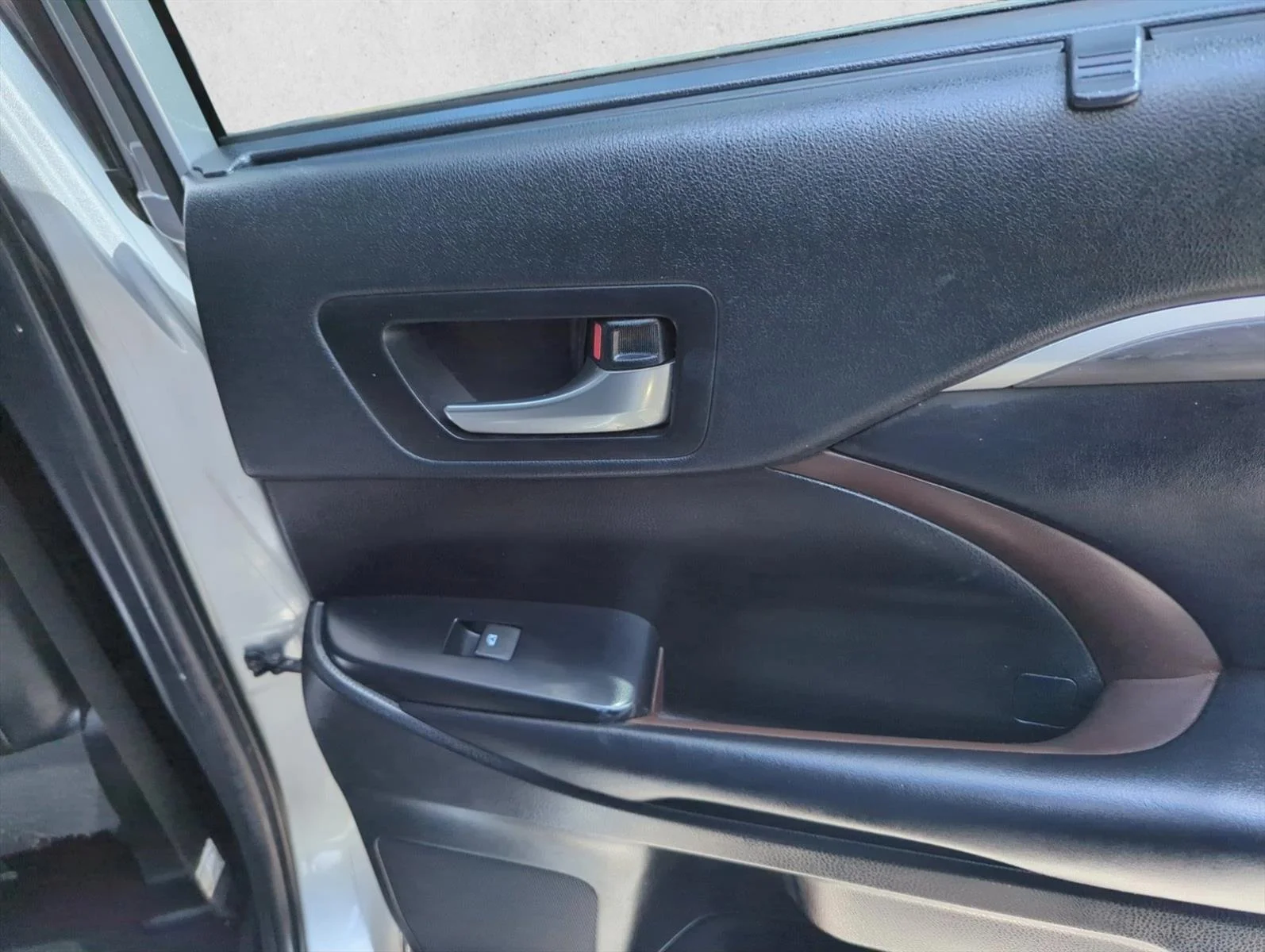 Used 2019 Celestial Silver Metallic Toyota Limited image 24