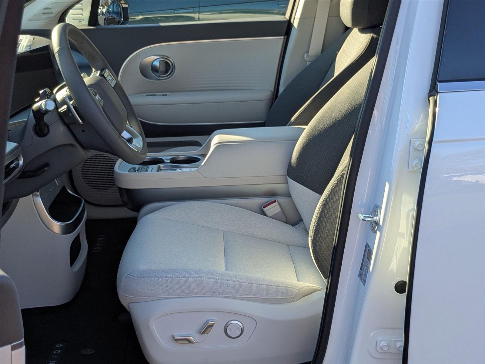 2026 Hyundai IONIQ 9 S - Photo 9