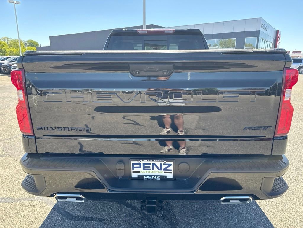 Used 2023 Chevrolet Silverado 1500 RST with VIN 1GCUDEE81PZ186641 for sale in Rochester, Minnesota